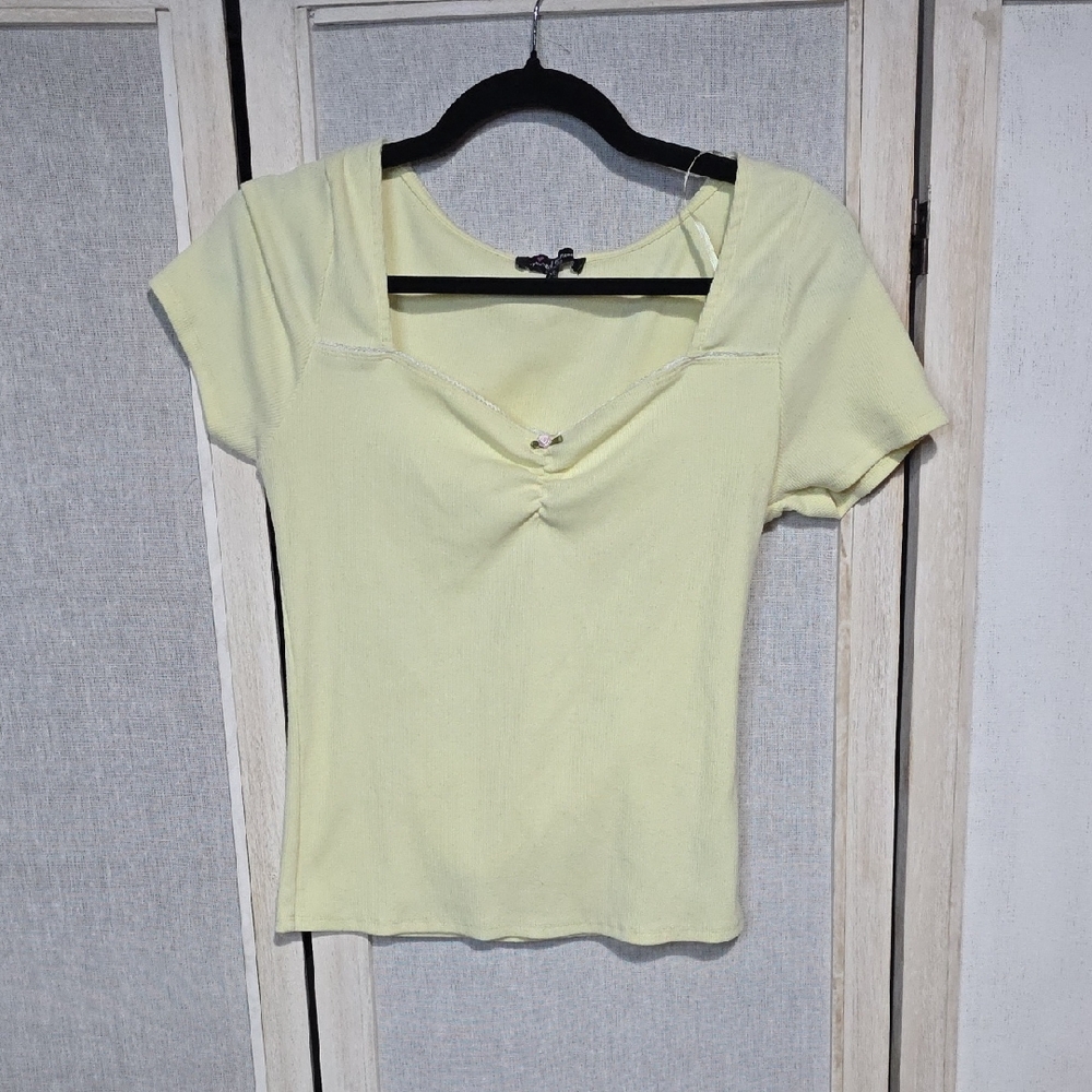 Mixed‎ Thread Los Angeles Womens XL Pale Yellow Ribbed Sweetheart Neck Top